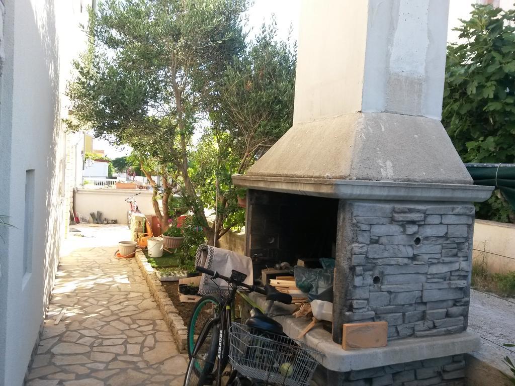 Ruzica Apartments Vir Exterior photo