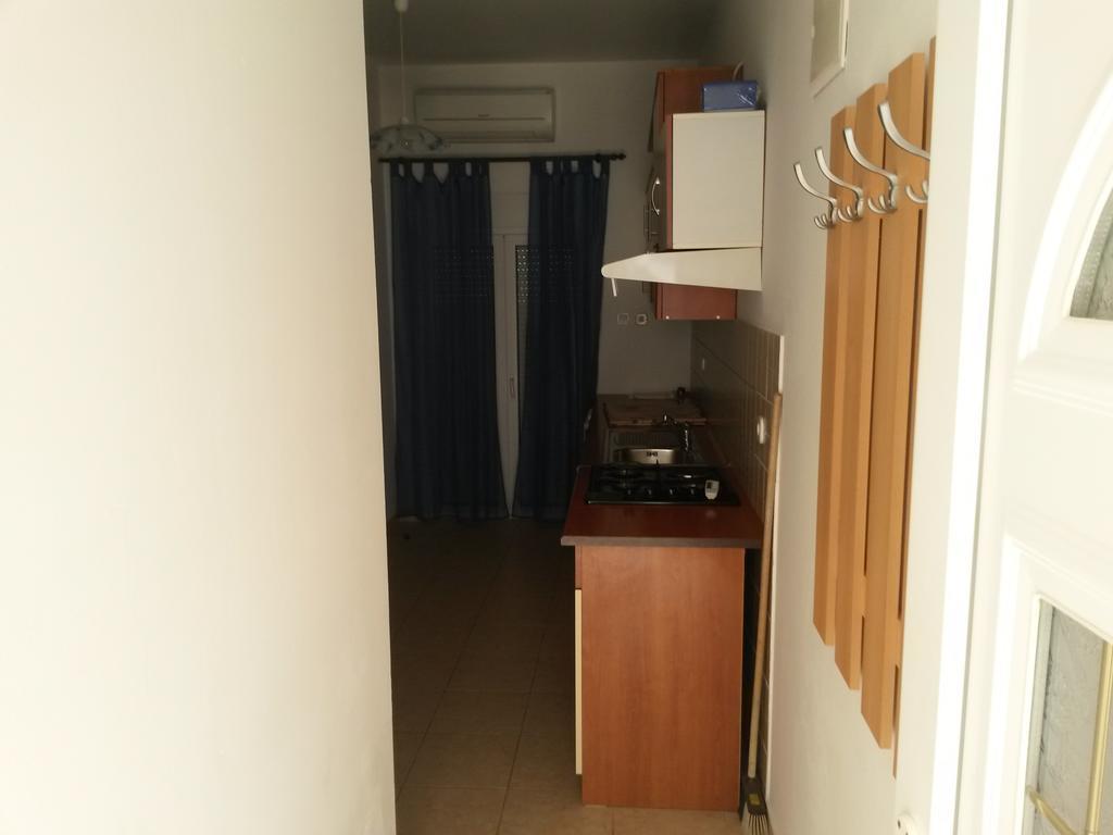 Ruzica Apartments Vir Exterior photo