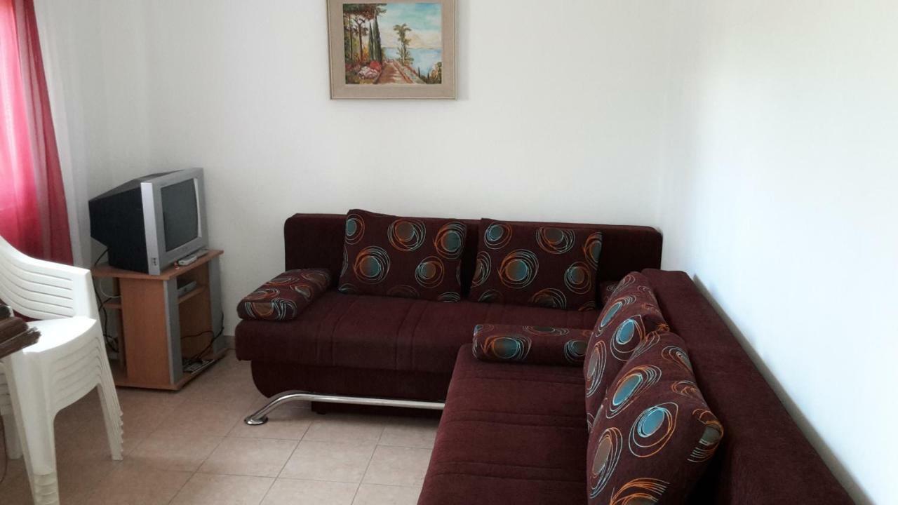 Ruzica Apartments Vir Exterior photo