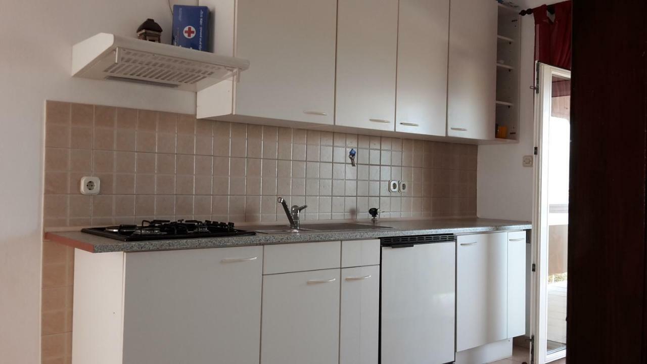 Ruzica Apartments Vir Exterior photo